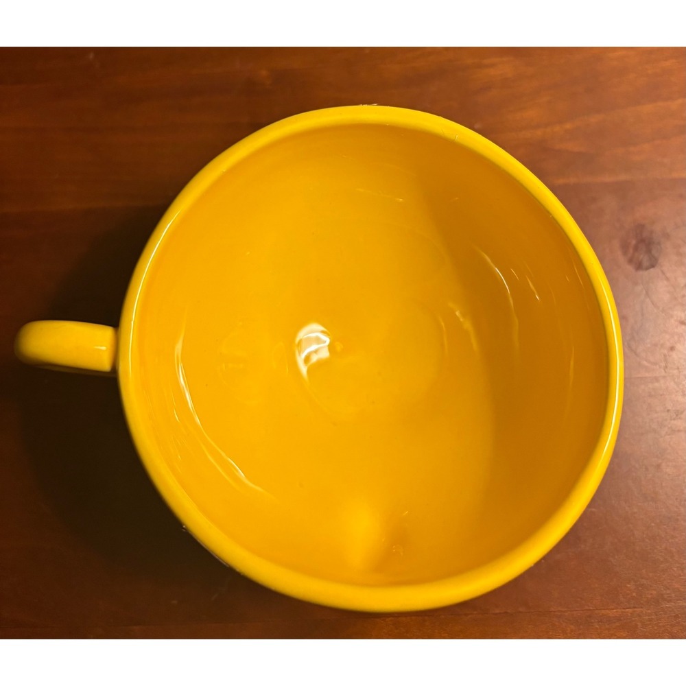 Warner Bros Studio Store Tweety Walking Teacup Yellow Ceramic Collectible 2000 - Picture 8 of 9